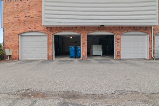 1645 Huntington Park, Rochester Hills, MI 48309