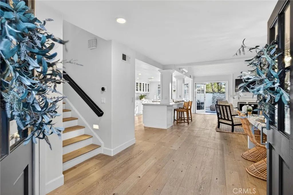 18 Malaga Place East East, Manhattan Beach, CA 90266