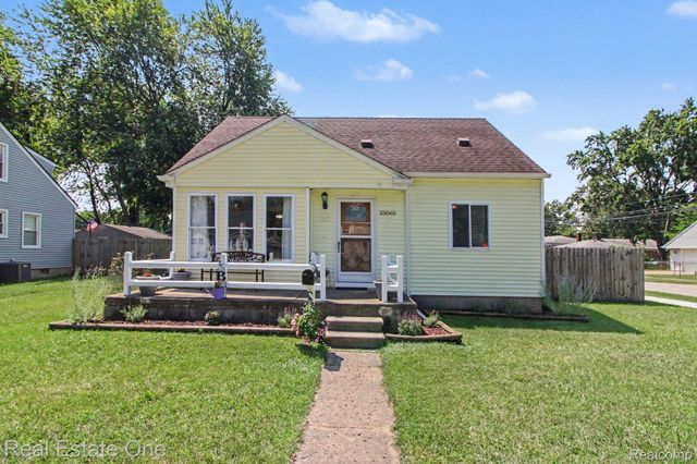 33065 John Hauk Street, Garden City, MI 48135