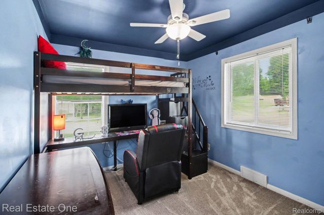 33065 John Hauk Street, Garden City, MI 48135