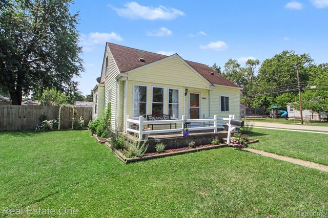 33065 John Hauk Street, Garden City, MI 48135