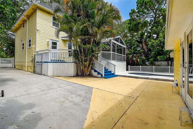 510 WIDEVIEW AVENUE, Tarpon Springs, FL 34689