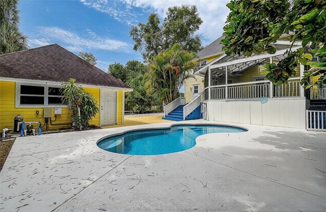 510 WIDEVIEW AVENUE, Tarpon Springs, FL 34689