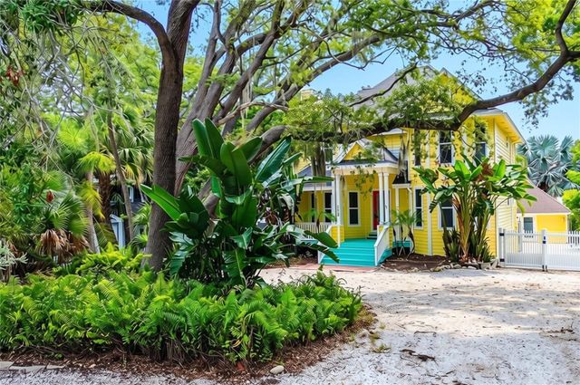 510 WIDEVIEW AVENUE, Tarpon Springs, FL 34689