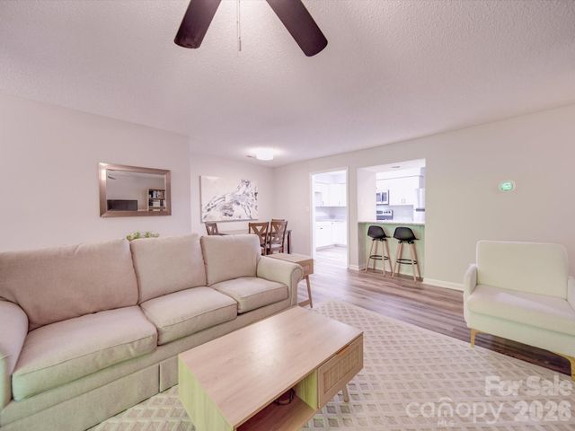 1052 Churchill Downs Court I, Charlotte, NC 28211