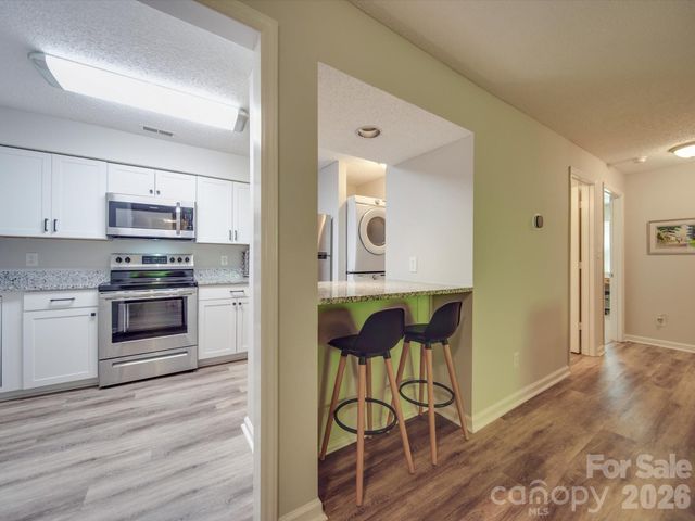 1052 Churchill Downs Court I, Charlotte, NC 28211