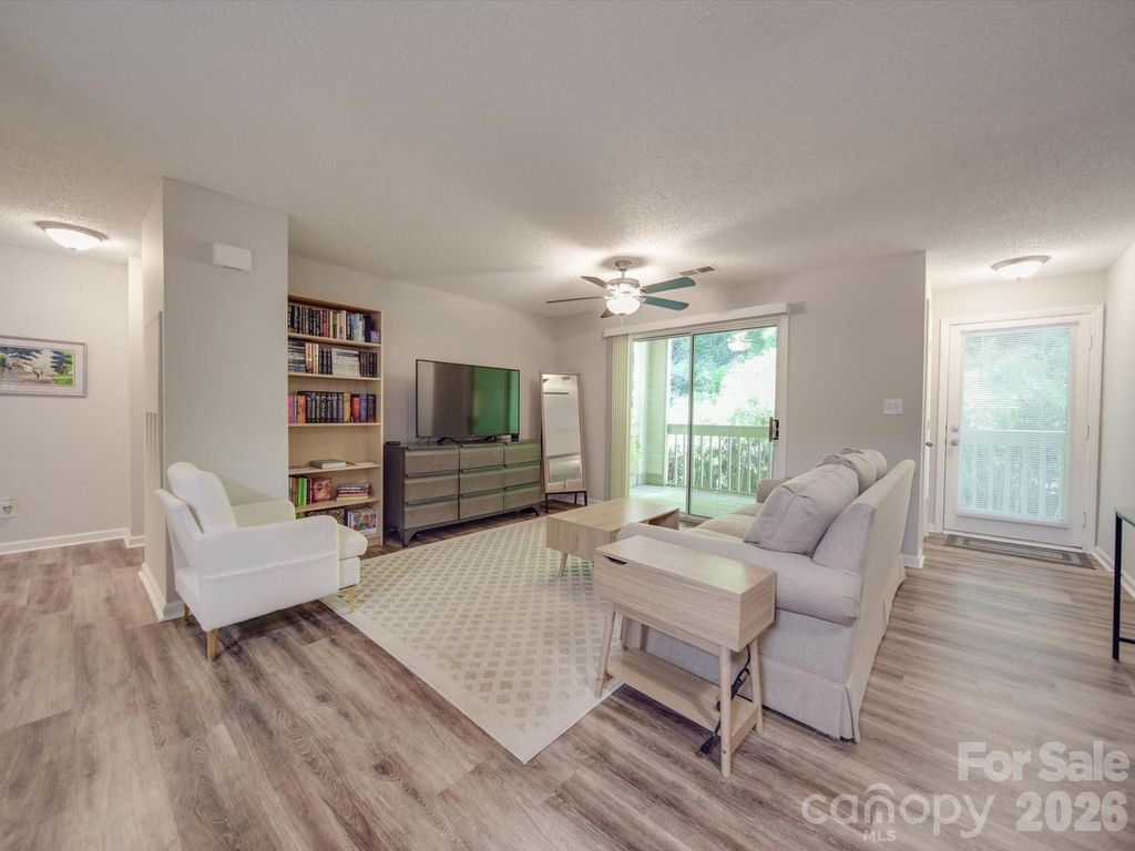1052 Churchill Downs Court I, Charlotte, NC 28211