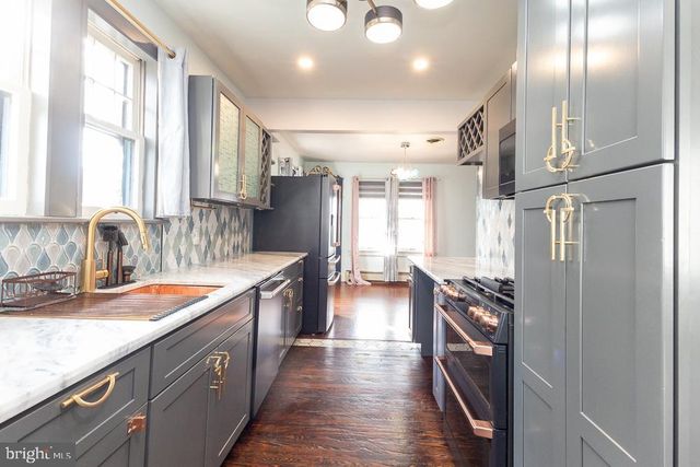 1631 E BUCHANAN TRAIL EAST E, Greencastle, PA 17225