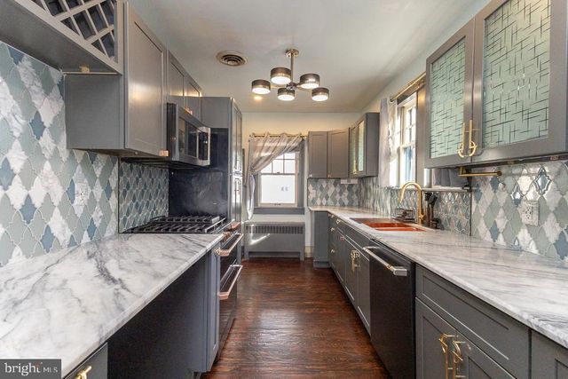 1631 E BUCHANAN TRAIL EAST E, Greencastle, PA 17225