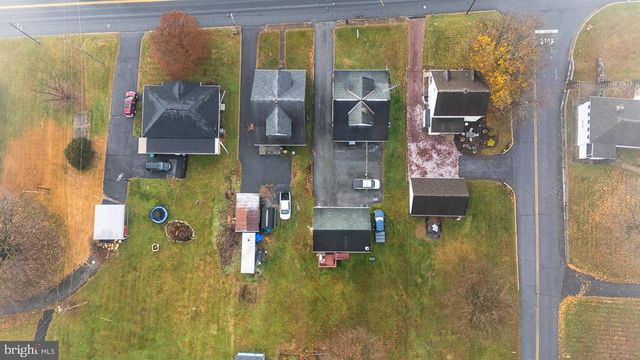 1631 E BUCHANAN TRAIL EAST E, Greencastle, PA 17225