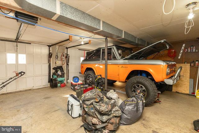 1631 E BUCHANAN TRAIL EAST E, Greencastle, PA 17225