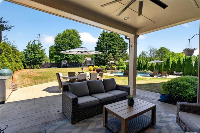 2715 Rustic Lake Terrace, Cumming, GA 30041
