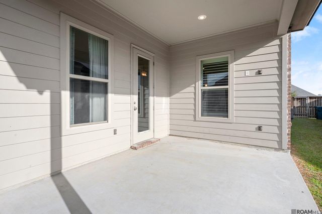 36397 Belle Savanne Ave, Geismar, LA 70734