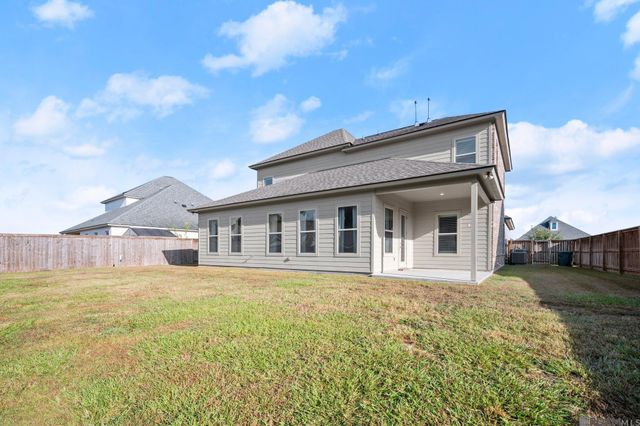 36397 Belle Savanne Ave, Geismar, LA 70734