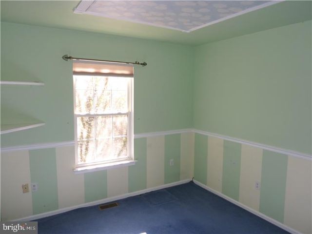 922 GLACKENS LN, Wilmington, DE 19808
