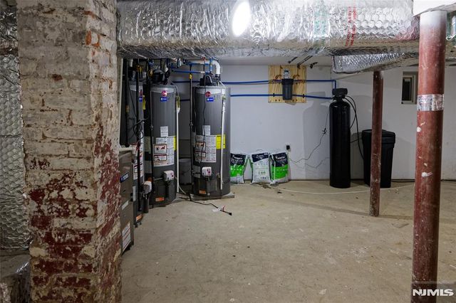 81 Grove Street, East Orange, NJ 07017