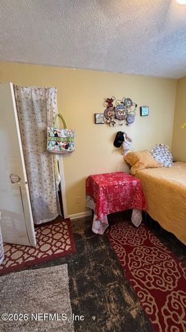 6721 ZIRCON Drive, Jacksonville, FL 32210