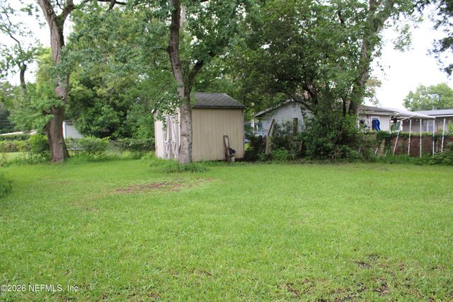 6721 ZIRCON Drive, Jacksonville, FL 32210