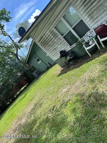 6721 ZIRCON Drive, Jacksonville, FL 32210
