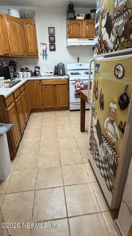 6721 ZIRCON Drive, Jacksonville, FL 32210