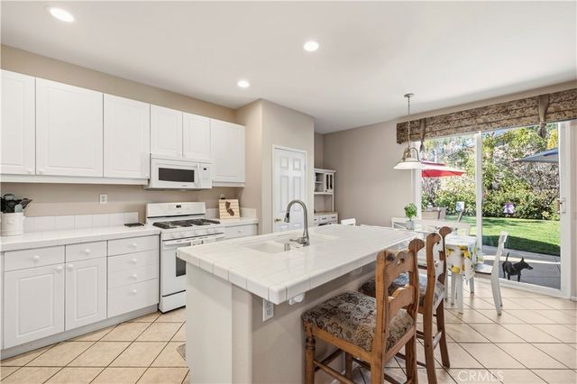 30457 Barcelona, Castaic, CA 91384