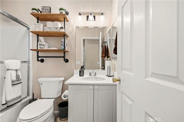 30457 Barcelona, Castaic, CA 91384