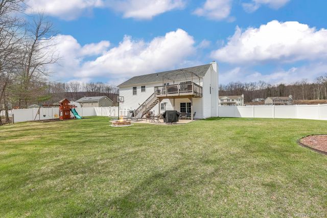 8 Dot Calm Drive, Otisville, NY 10963