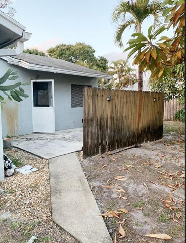 4955 Collesium Drive, Lake Worth, FL 33463