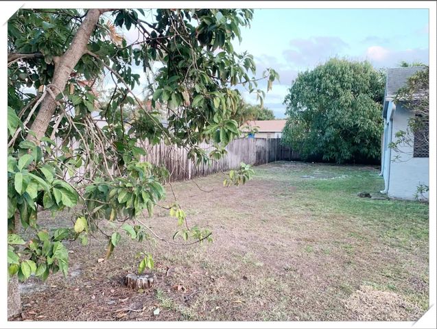 4955 Collesium Drive, Lake Worth, FL 33463