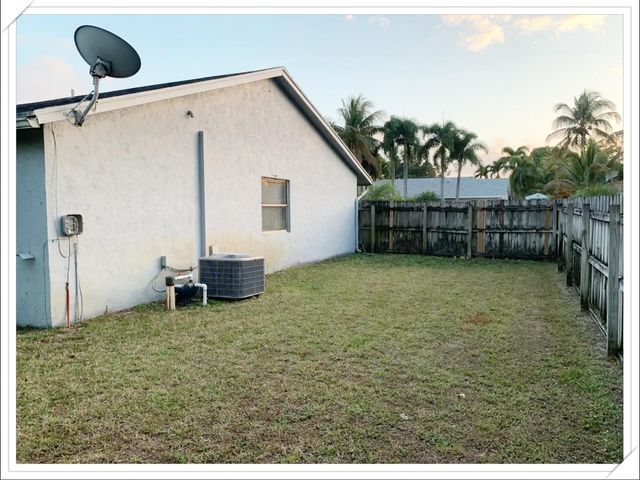 4955 Collesium Drive, Lake Worth, FL 33463