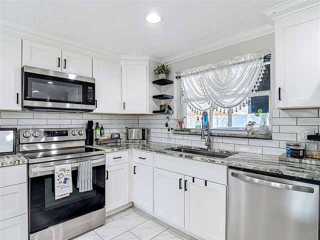 9430 PALM AVENUE, Port Richey, FL 34668