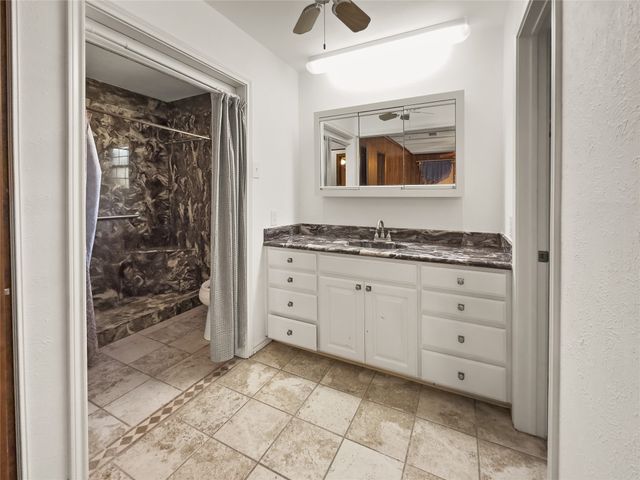 609 NW Lorna Street, Burleson, TX 76028