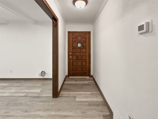 609 NW Lorna Street, Burleson, TX 76028