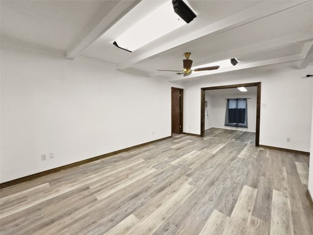 609 NW Lorna Street, Burleson, TX 76028