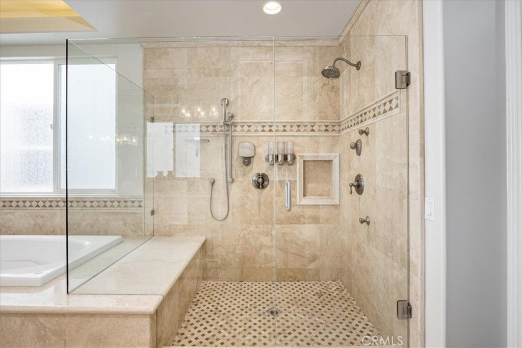 Image 20 of property listing at 617 12th, Huntington Beach, CA 92648