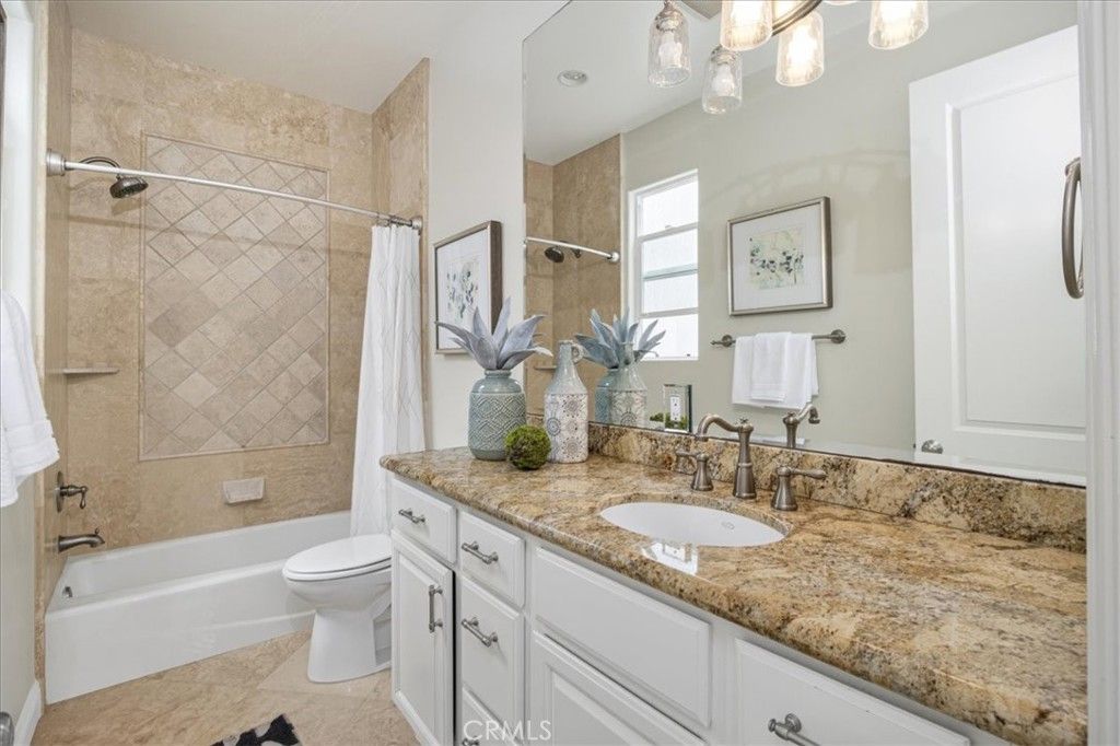 Image 23 of property listing at 617 12th, Huntington Beach, CA 92648