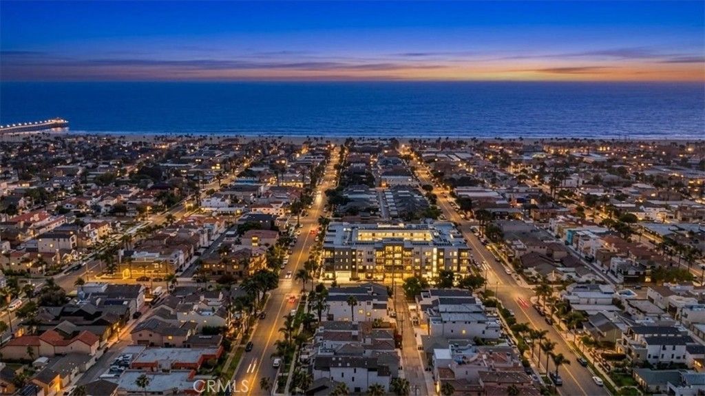 Image 38 of property listing at 617 12th, Huntington Beach, CA 92648