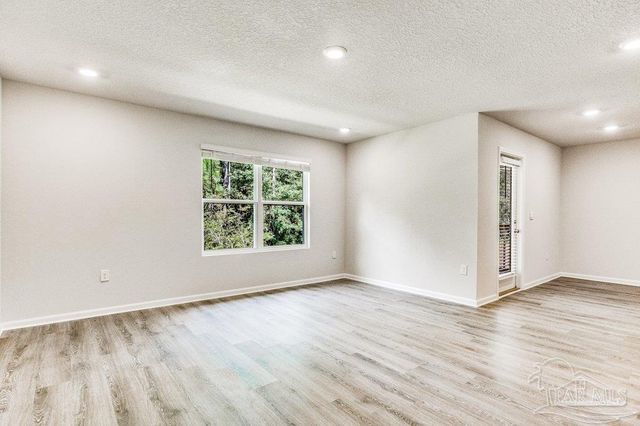 1936 High Ridge Ct, Pensacola, FL 32534