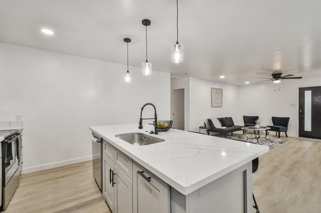 4705 Pease Street, Houston, TX 77023