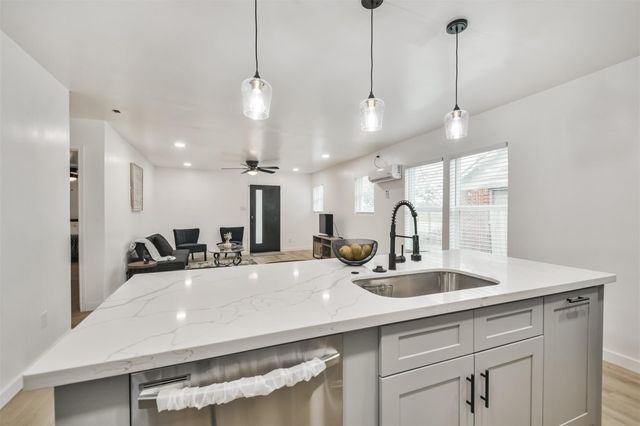 4705 Pease Street, Houston, TX 77023