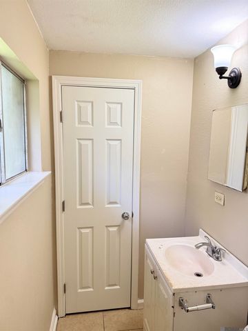 5776 Atlanta Ave, Baton Rouge, LA 70812