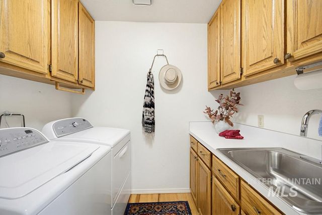 792 N Nicklaus Ln, Eagle, ID 83616