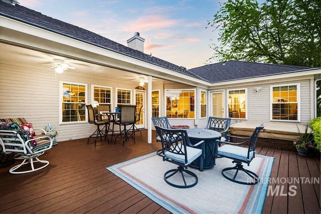 792 N Nicklaus Ln, Eagle, ID 83616