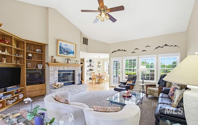 792 N Nicklaus Ln, Eagle, ID 83616