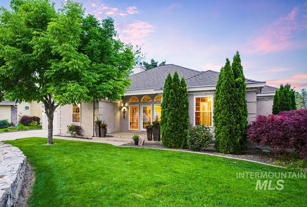 792 N Nicklaus Ln, Eagle, ID 83616