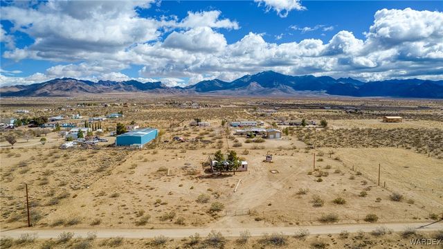14852 N Edgemont Road, Dolan Springs, AZ 86441