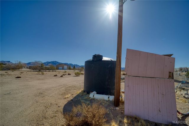 14852 N Edgemont Road, Dolan Springs, AZ 86441