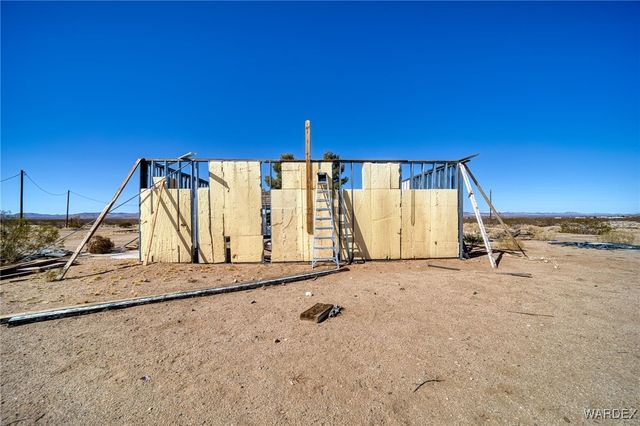 14852 N Edgemont Road, Dolan Springs, AZ 86441