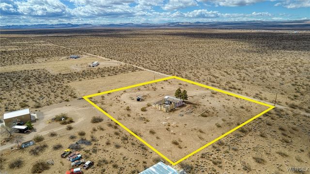 14852 N Edgemont Road, Dolan Springs, AZ 86441