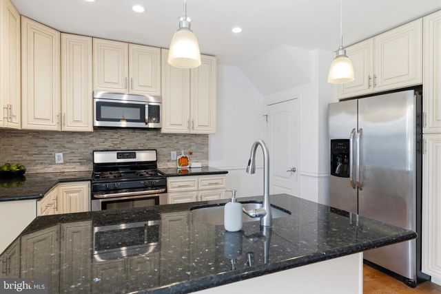 625 DAYTON RD, Bryn Mawr, PA 19010